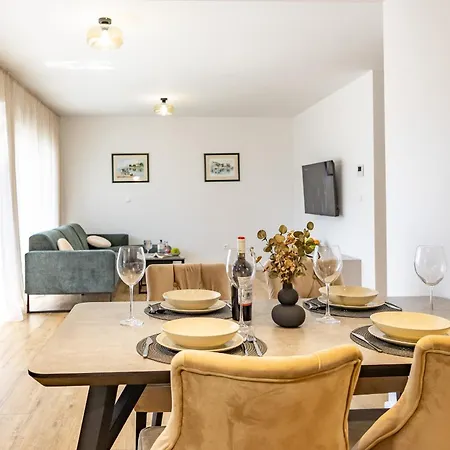 Frane - Maslina And Lavanda Apartmán